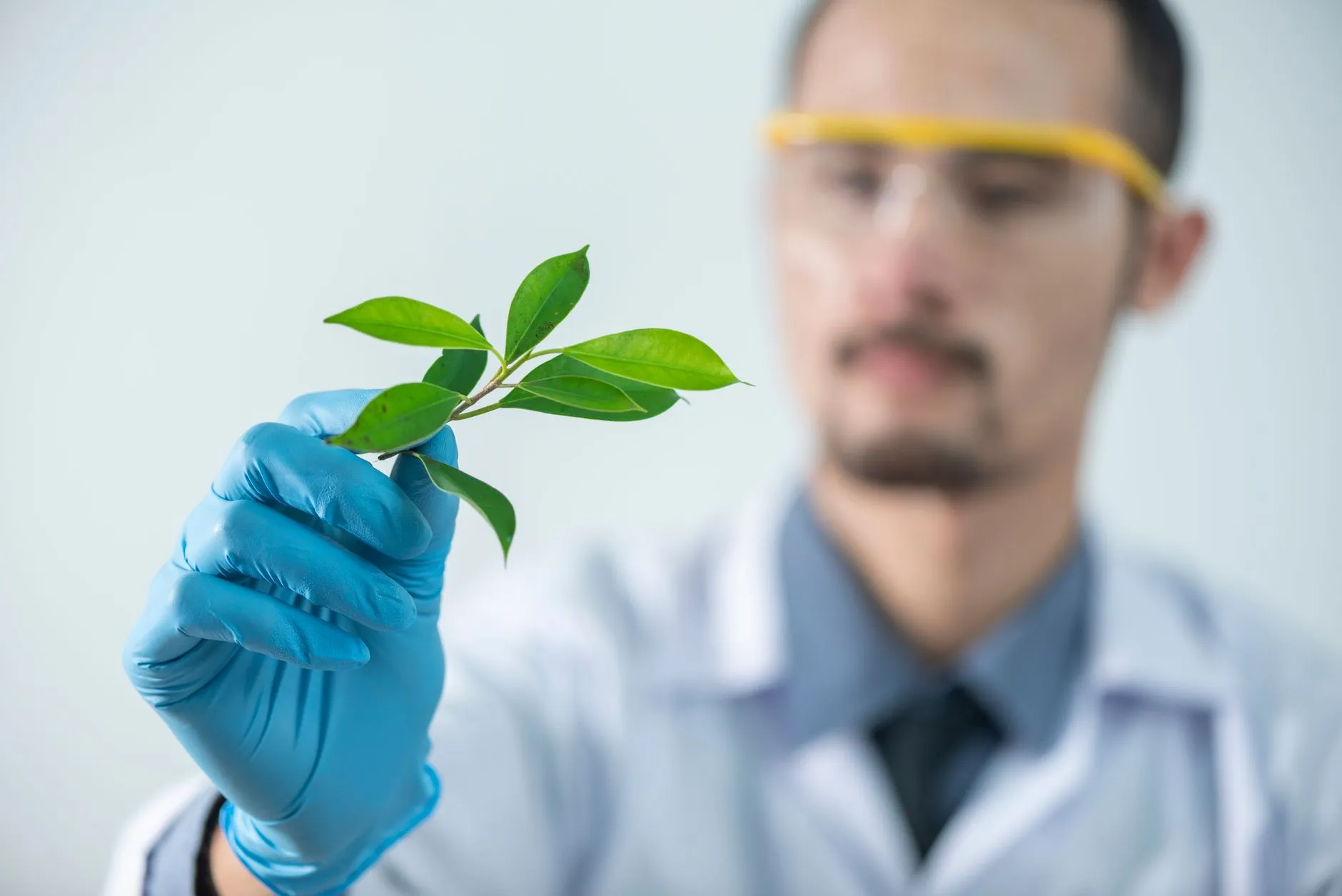PLC控制柜与数据采集终端在产线透明化管理中的协同应用实践