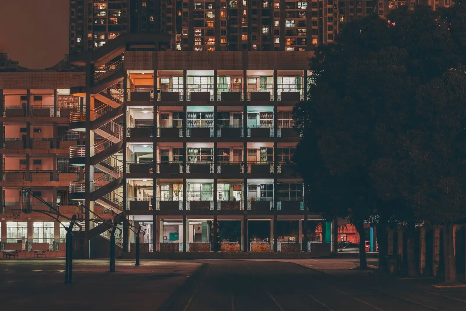 PLC控制柜与数据采集终端在产线透明化中的协同应用