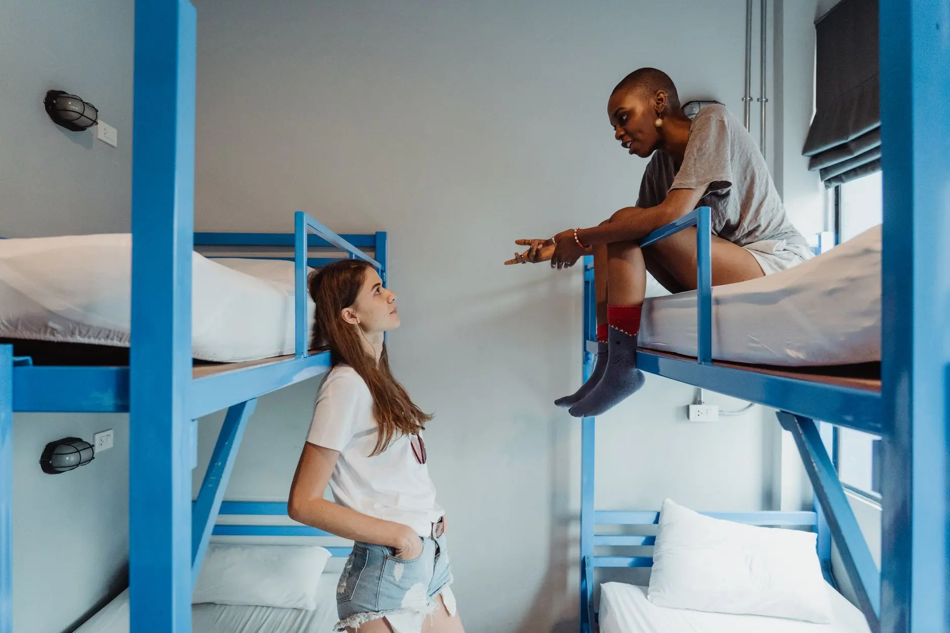 从工厂数据采集到实时监控：PLC控制柜的部署流程与优化策略