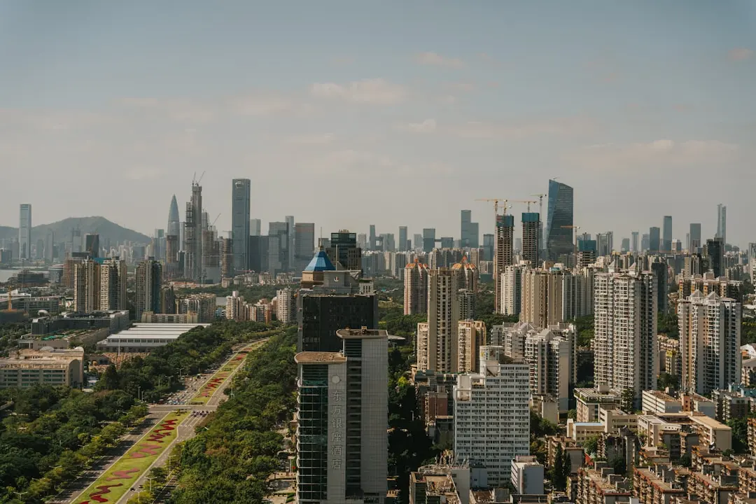 工厂设备联网场景下PLC控制柜选型参数对比