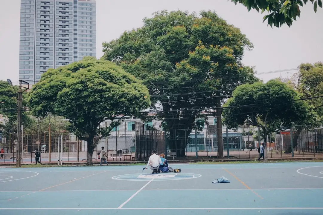 PLC控制柜在工业自动化产线中的选型要点与技术参数解析