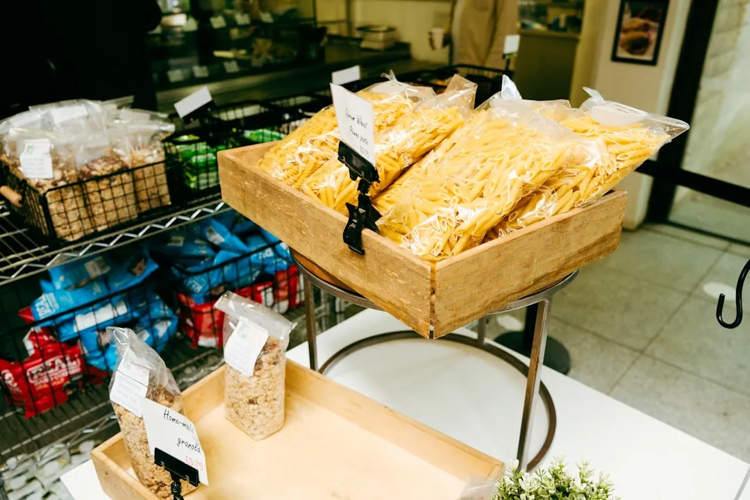 PLC控制柜在工业自动化中的角色：从逻辑控制到数据采集的集成应用