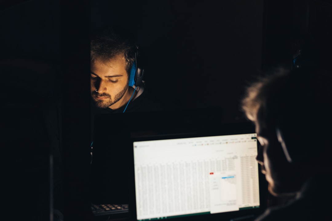 PLC控制柜与数据采集终端在工业自动化中的协同应用方案